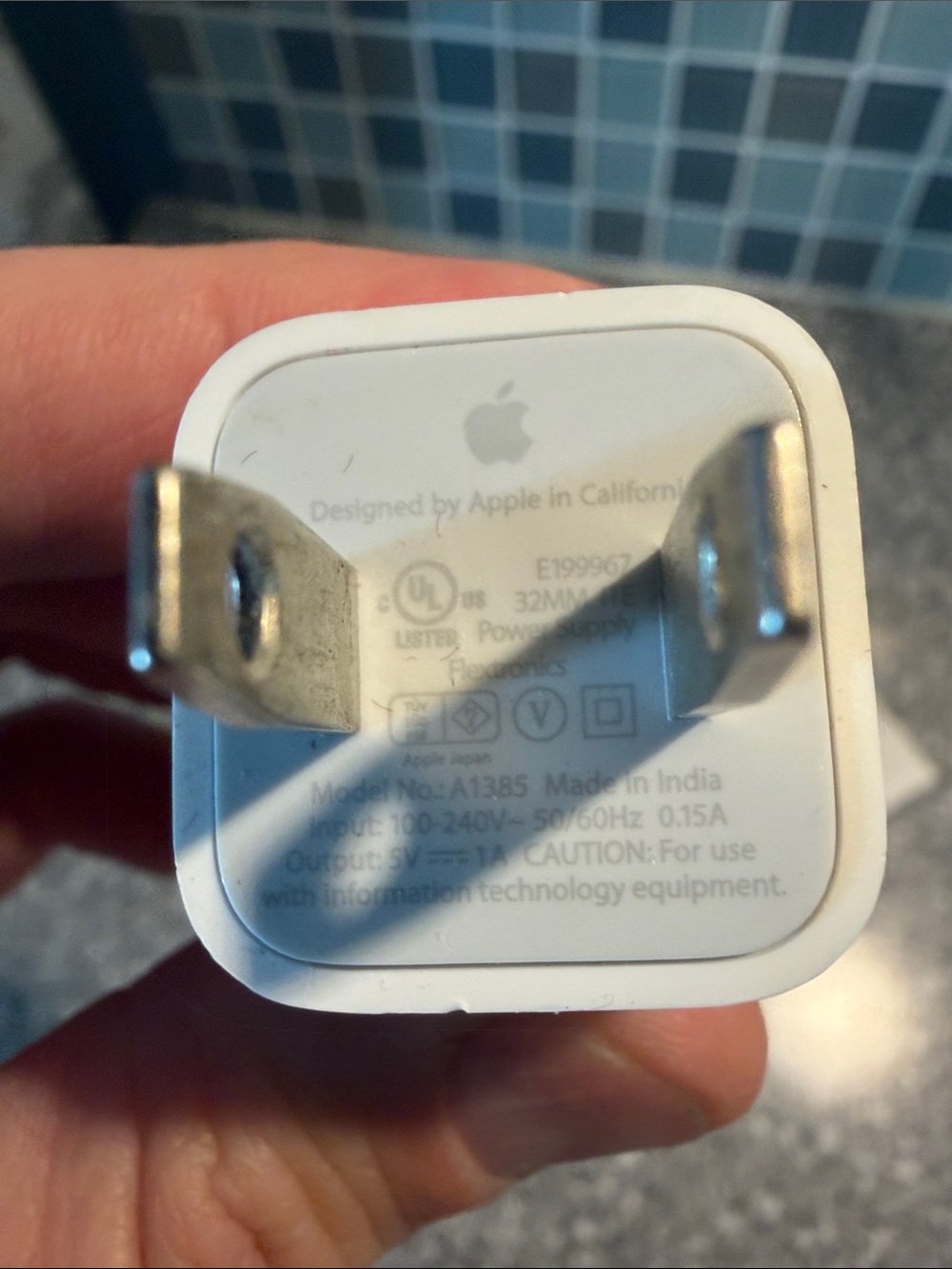 Apple White USB-A Wall Chargers, Lightning Cable & Car Adapter - Picture 3 of 4